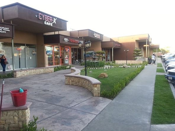2951 W Ball Rd, Anaheim, CA 92804